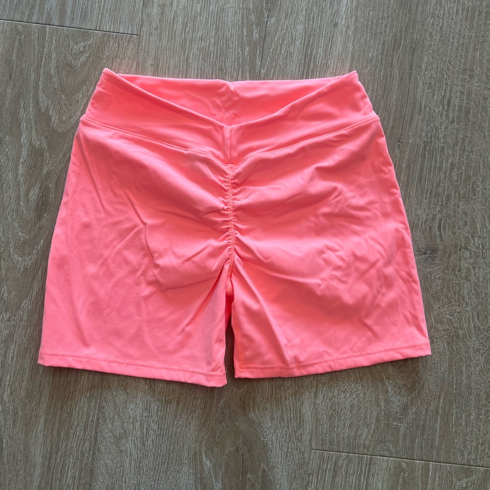 Alphalete Dip Back Short - Neon Coral - Size L